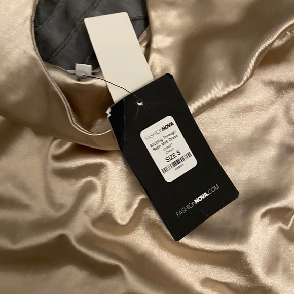 Satin mini dress - Picture 2 of 2